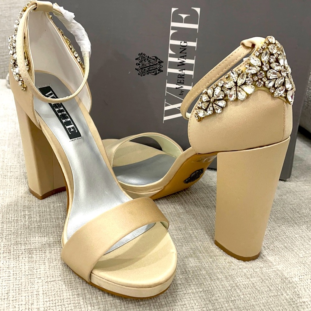 Heel shoe
